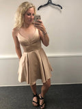 A-Line V-Ausschnitt Satin Kurz Abschlussballkleid mit Taschen Champagner Homecoming Kleider