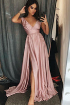 Vestido de festa/noite em cetim rosa com racha e decote em V, corte A, mangas PG744