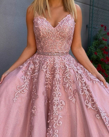 A-Linie, V-Ausschnitt, Tüll, Spitzenapplikationen, langes, formelles Ballkleid mit Gürtel