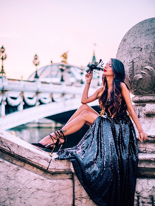 Vestidos de festa elegantes com alças finas e folhos, sem mangas, estilo A