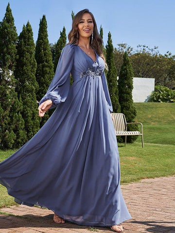 A-Linie/Princess-Linie Chiffon Applikationen V-Ausschnitt Lange Ärmel Bodenlang Brautjungfernkleider