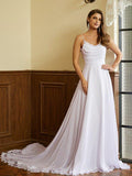 Abito da sposa in chiffon e pizzo a linea A/princess, con spalline sottili, senza maniche e strascico da cappella