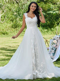 Vestidos de novia corte princesa con aplicaciones de encaje, escote corazón, sin mangas y cola barrida