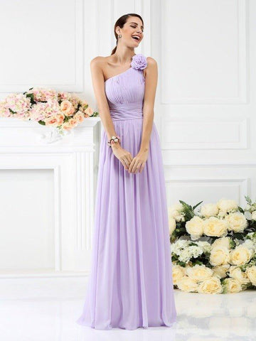 A-Linie/Princess-Linie One-Shoulder-Träger Falten Handgemachte Blume Ärmellos Lange Chiffon Brautjungfernkleider