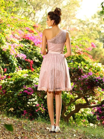 A-Linie/Princess-Linie One-Shoulder-Träger Falten Ärmellos Kurz Stretch-Satin Brautjungfernkleider