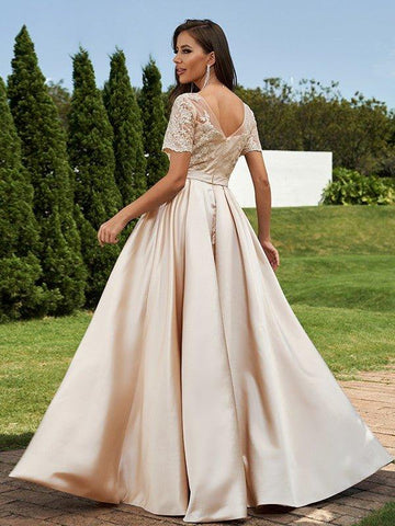 A-Linie/Princess-Linie Satin Applikationen U-Ausschnitt Kurze Ärmel Bodenlang Brautjungfernkleider