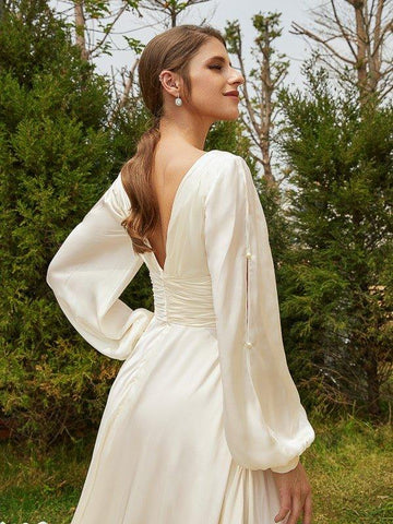 A-Linie/Princess-Linie Satin-Chiffon Gerüscht V-Ausschnitt Lange Ärmel Kathedrale Schleppe Brautkleider