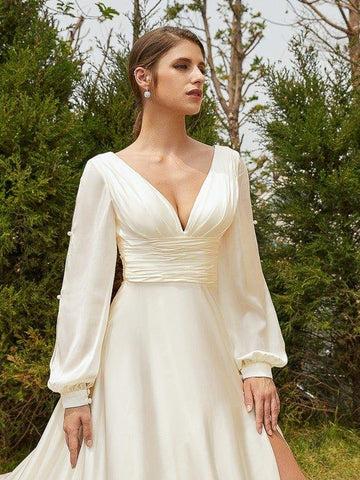A-Linie/Princess-Linie Satin-Chiffon Gerüscht V-Ausschnitt Lange Ärmel Kathedrale Schleppe Brautkleider
