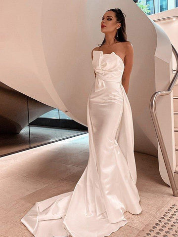 A-Linie/Princess-Linie Satin Rüschen Trägerlos Ärmellos Hof-schleppe Brautkleider