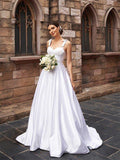 Vestidos de noiva estilo princesa com folhos, alças, sem mangas, cauda longa e cauda longa