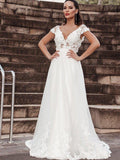 Abito da sposa in tulle con scollo a V, senza maniche, applicazioni e strascico spazzato linea A/principessa