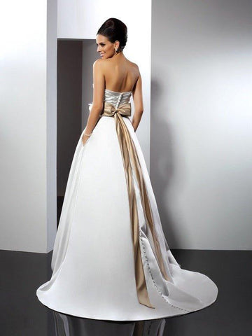 A-Linie/Princess-Linie Herzausschnitt Handgemachte Blume Ärmellos Lange Satin Brautkleider