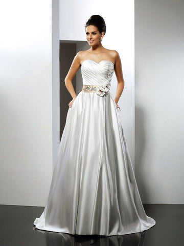 A-Linie/Princess-Linie Herzausschnitt Handgemachte Blume Ärmellos Lange Satin Brautkleider