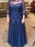Vestidos de mãe da noiva em corte princesa com aplicações em tule e decote redondo, mangas 3/4 e comprimento até ao chão
