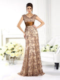 Vestidos de mãe da noiva em corte A/princesa, decote em V, folhos, sem mangas, compridos, em renda