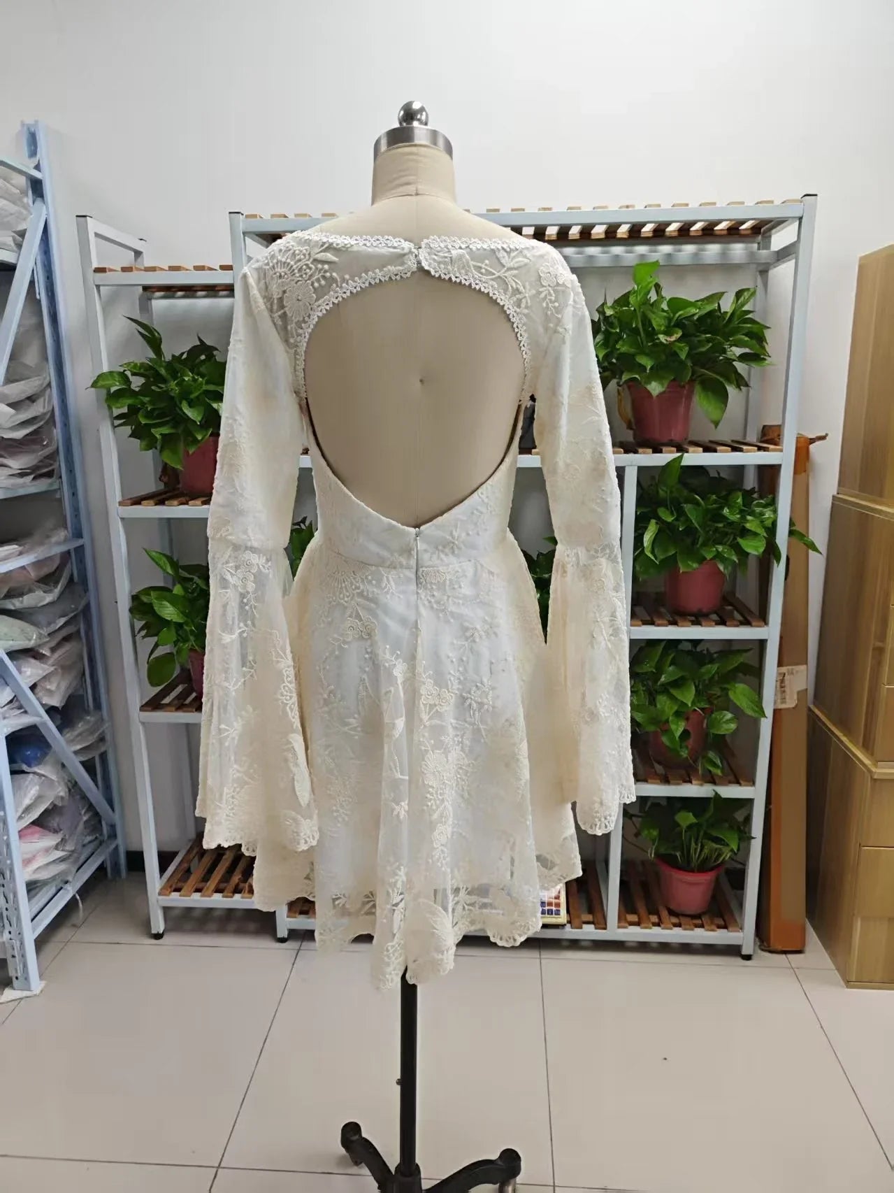 Abito da sera in pizzo vintage applicato a linea A lungo per il ballo Y8371