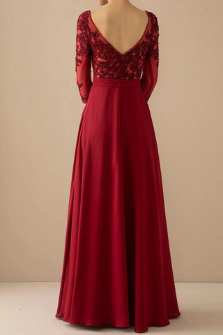 Kleid der Brautmutter mit Applikationen, Nähperlen und Illusionsärmeln