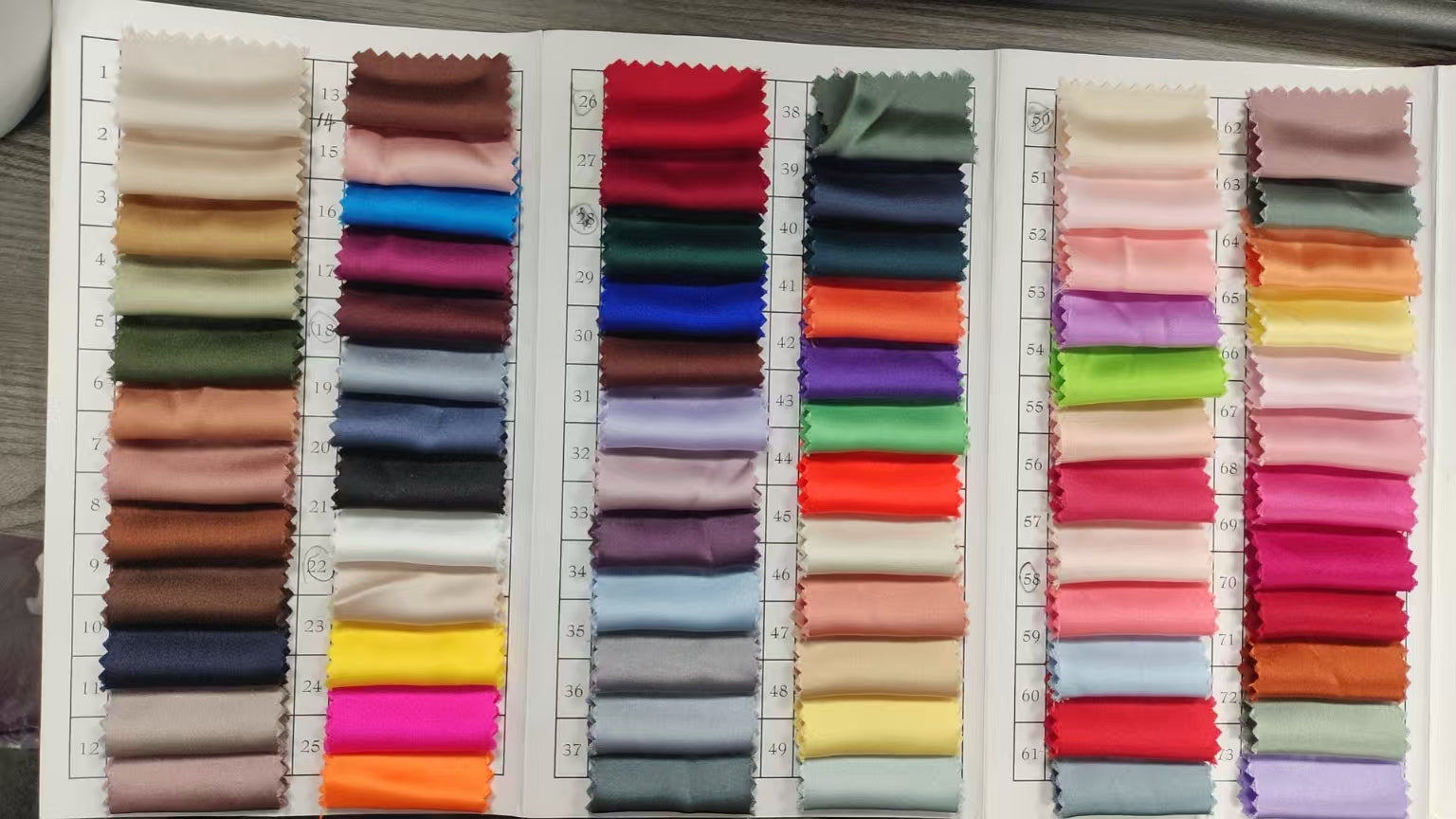 Adelyn | Vestido de festa em tule com decote em coração e corte em A fúcsia