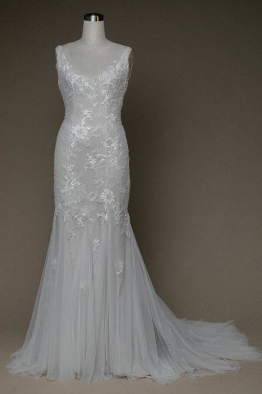 Faszinierende V-Ausschnitt-Applikationen Meerjungfrau elegante Hochzeitskleider