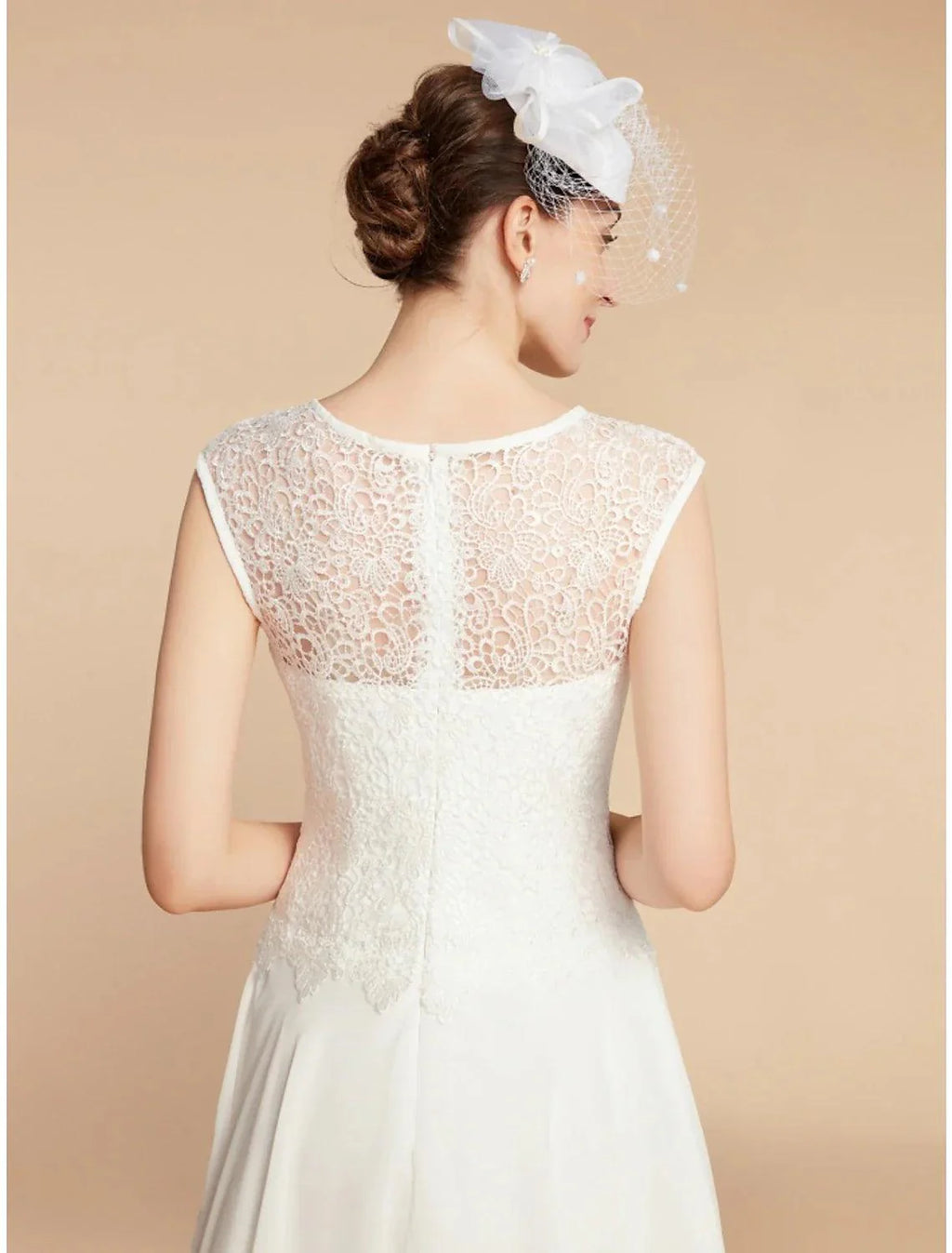 Vestido de mãe da noiva em duas peças, corte A, elegante, pequeno, decote em joia, comprimento até ao joelho, chiffon, renda, manga 3/4 com pregas, cor sólida