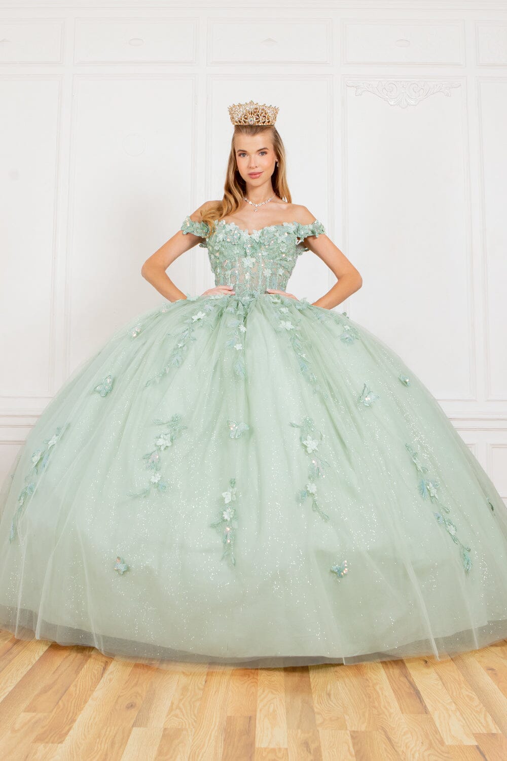 Ballkleid mit Cape-Ärmeln und Applikation von Cinderella Couture 8075J