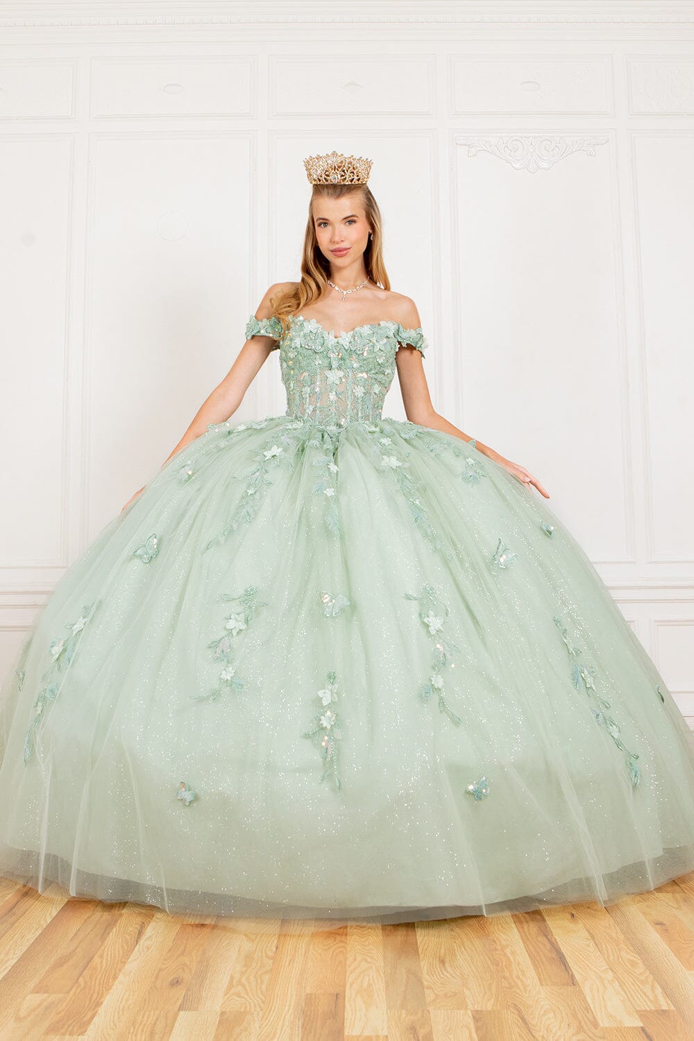 Ballkleid mit Cape-Ärmeln und Applikation von Cinderella Couture 8075J