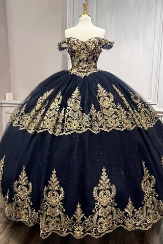 Schulterfreies Ballkleid mit Glitzerapplikation von Ladivine 15705