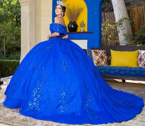 Schulterfreies Ballkleid mit Applikation von Cinderella Couture 8045J