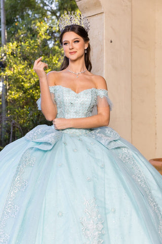Schulterfreies Ballkleid mit Applikation von Cinderella Couture 8055J