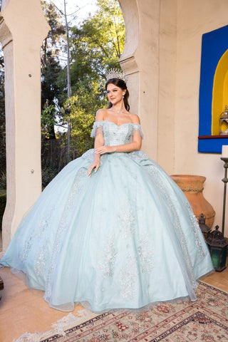 Schulterfreies Ballkleid mit Applikation von Cinderella Couture 8055J