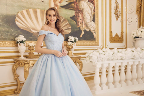 Ballkleid mit Applikation und schulterfreiem Schnitt von Nox Anabel CU1193