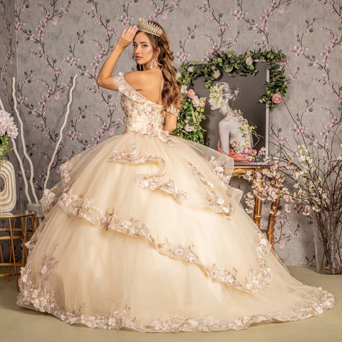 Schulterfreies Ballkleid mit Applikationen und Lagendesign von GLS Gloria GL3240