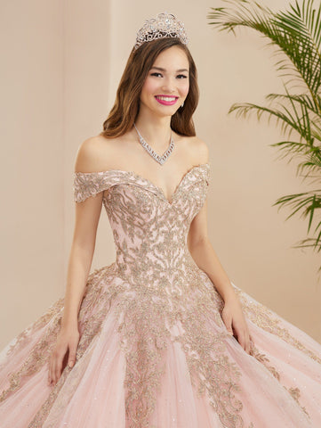 Vestido de quinceanera com aplicações e ombros à mostra da Fiesta Gowns 56400