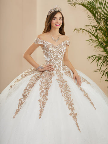 Vestido de quinceanera com aplicações e ombros à mostra da Fiesta Gowns 56400