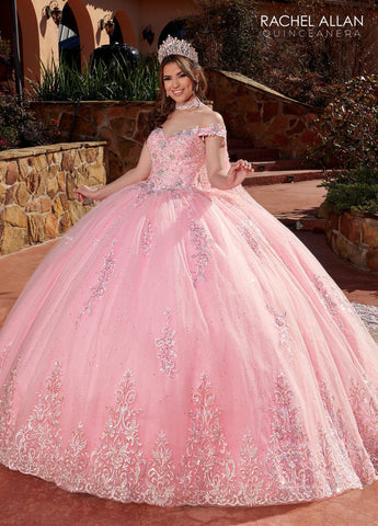 Vestido de quinceanera com aplicações e ombros à mostra de Rachel Allan RQ1121