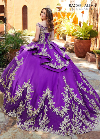 Vestido de quinceanera com aplicações e ombros à mostra de Rachel Allan RQ2162