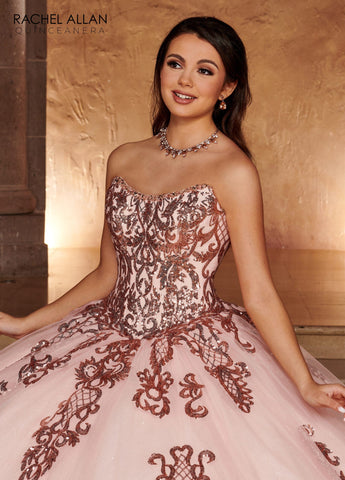 Schulterfreies Quinceanera-Kleid mit Applikation von Rachel Allan RQ2166