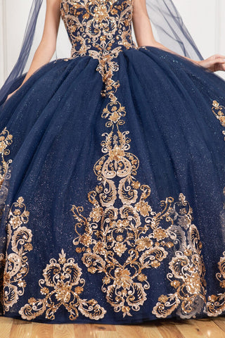 Ballkleid mit trägerlosem Cape und Applikation von Cinderella Couture 8063J