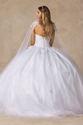 Ballkleid mit trägerlosem Cape und Applikation von Juliet 1440