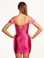 Fuchsiafarbenes Trägerloses Kurzes Satin-Abschlussballkleid