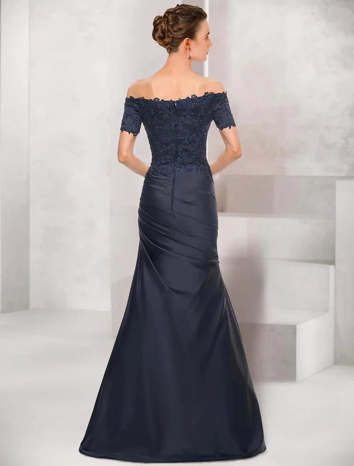 Vestido de festa de casamento elegante, vintage, com decote em V, ombro de fora, comprimento até ao chão, cetim, manga curta, com renda, franzido, para mãe da noiva