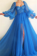 Tolles langes A-Linien-Ballkleid aus Tüll mit Herzausschnitt und Schlitz vorne und Ärmeln