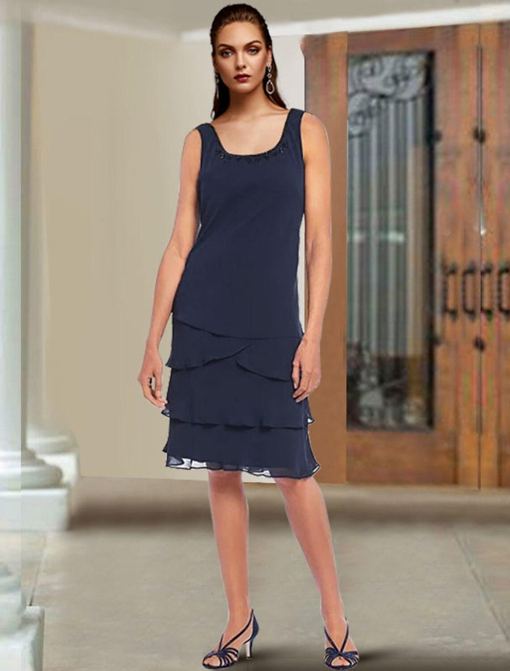 Vestido de mãe da noiva de duas peças, elegante, com decote redondo, comprimento até ao joelho, em chiffon e renda, sem mangas, com folhos e missangas