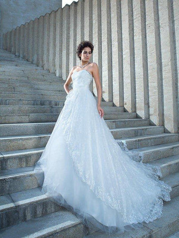 Duchesse-Linie Herzausschnitt Spitze Ärmellos Lange Spitze Brautkleider
