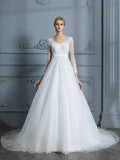 Abito da Sposa Ball Gown con Scollo a V, Maniche Lunghe, Strascico e Pizzo in Tulle