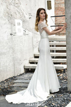 Bateau-Kurzarmfigur-Meerjungfrau-Brautkleid Satin Brautkleid Sweep/Trump Zug