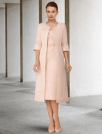 Vestido de mãe da noiva de duas peças, estilo coluna, elegante, com decote em V, comprimento até ao joelho, renda, chiffon elástico, manga curta, com aplicações, drapeado lateral