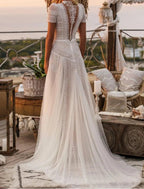 Beach Boho Wedding Dresses A-Line Illusion Neck Short Sleeve Court Train Lace Outdoor Bridal Gowns With Appliques