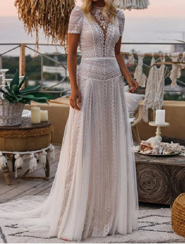Strand-Boho-Brautkleider A-Linie Illusion Neck Kurzarm Hofschleppe Spitze Outdoor Brautkleider mit Applikationen