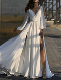 Vestidos de noiva estilo boho praia, corte A, decote em V, manga comprida, cauda comprida, chiffon, com frente dividida, cor sólida
